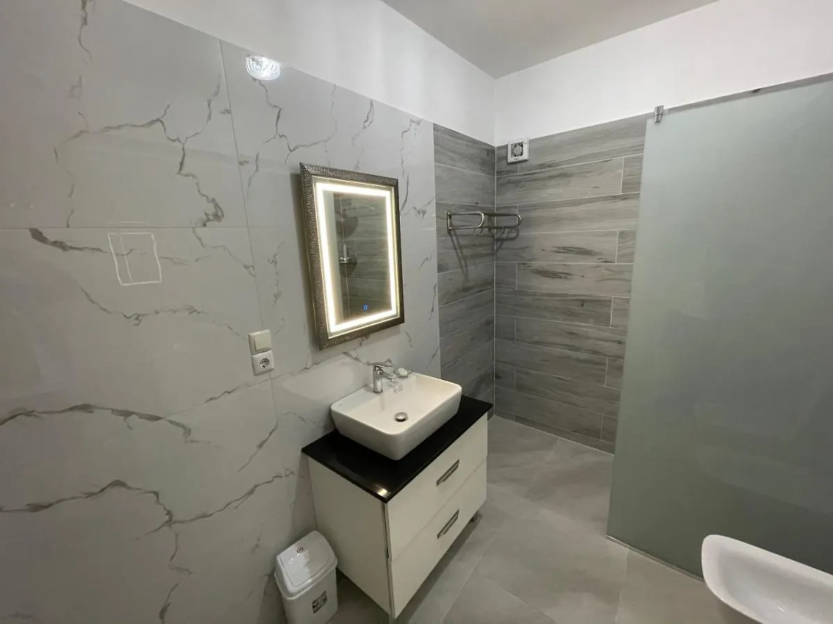 Garden Villa Apartments Sarande